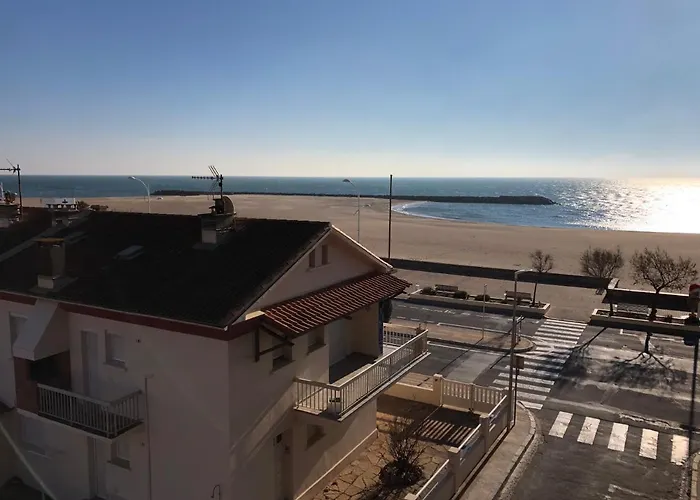 Studio Cabine Toi Et Moi A 30 M De La Plage De Valras Centre